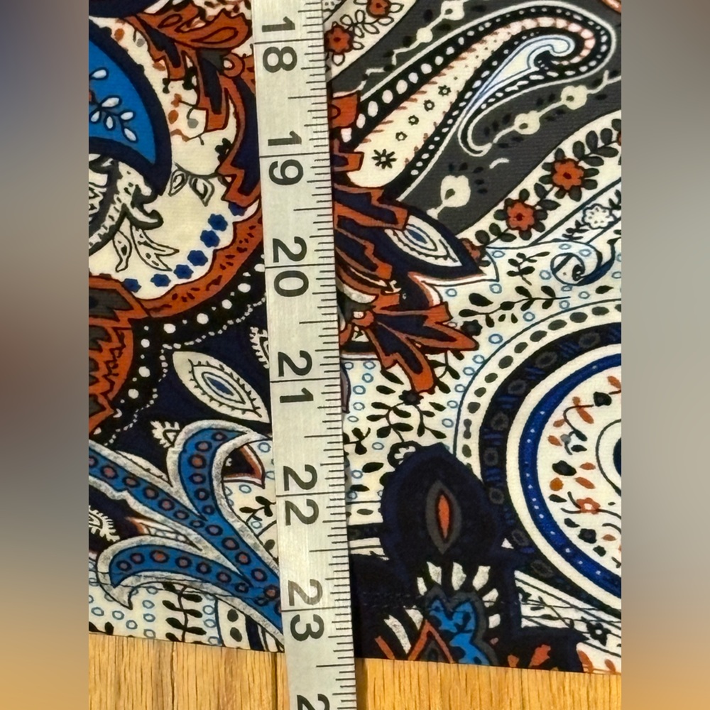 Kasper Paisley Sleeveless Blouse Size Medium. Stretch, colorful, office, summer - Picture 12 of 12